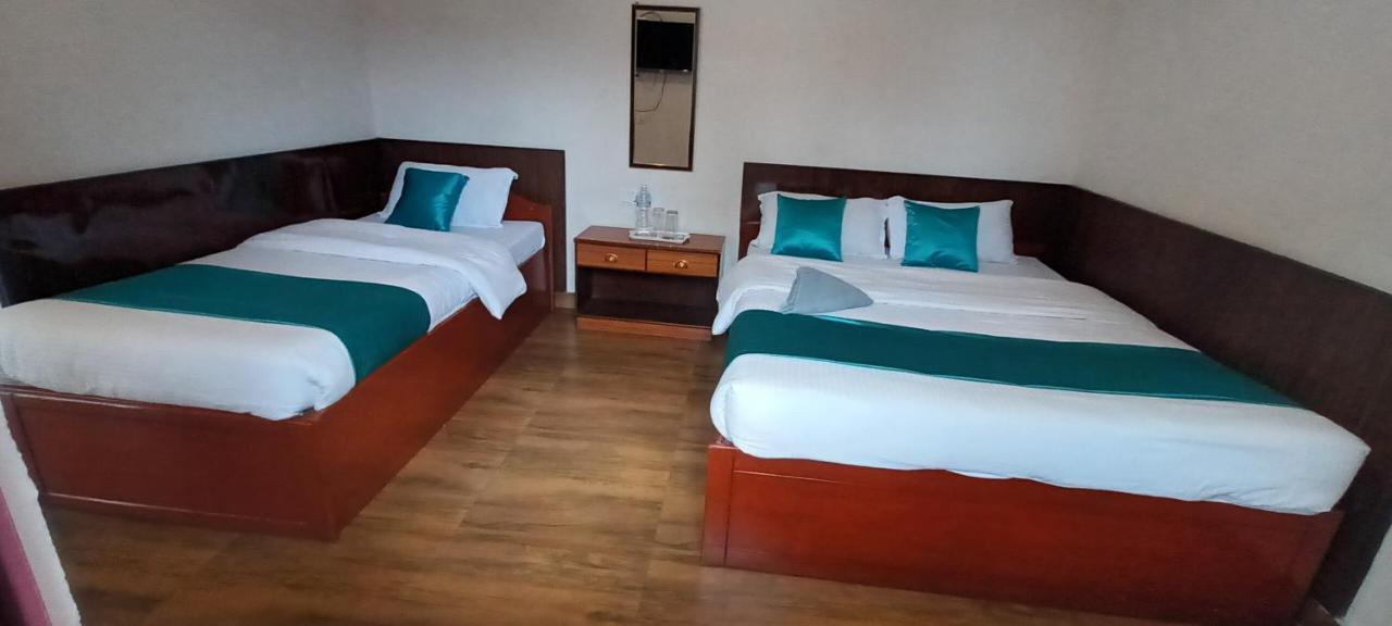 Hotel Dolly Pokhara Ngoại thất bức ảnh