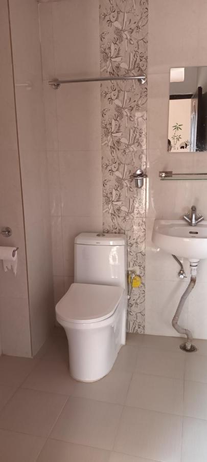 Hotel Dolly Pokhara Ngoại thất bức ảnh