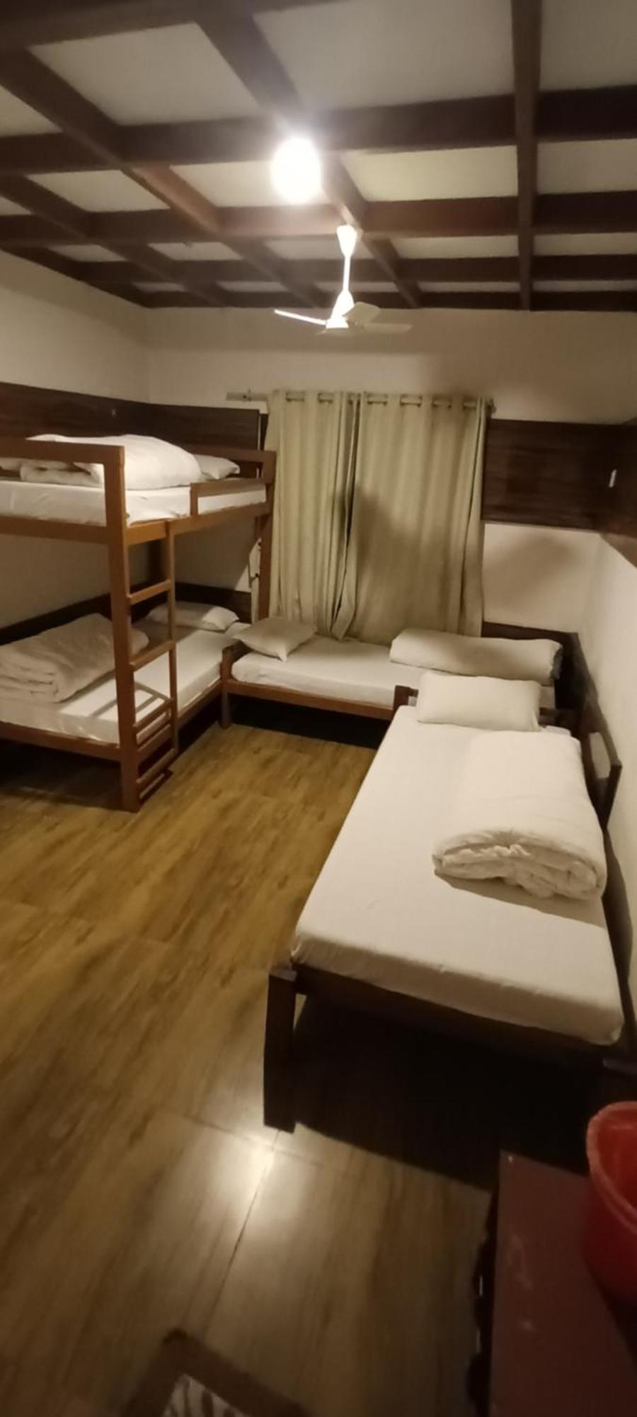 Hotel Dolly Pokhara Ngoại thất bức ảnh