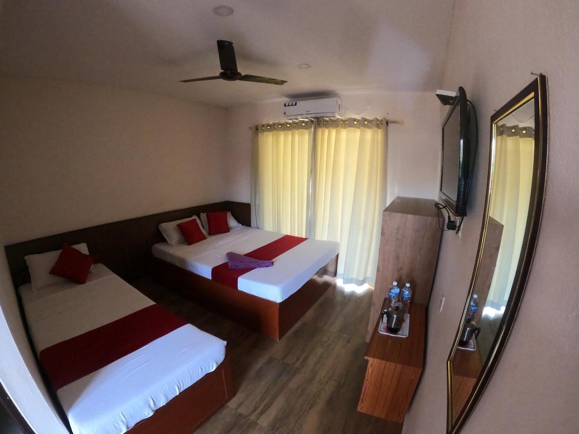 Hotel Dolly Pokhara Ngoại thất bức ảnh