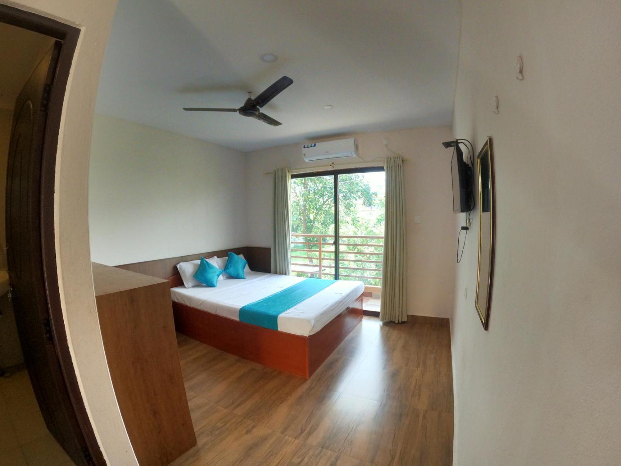 Hotel Dolly Pokhara Ngoại thất bức ảnh