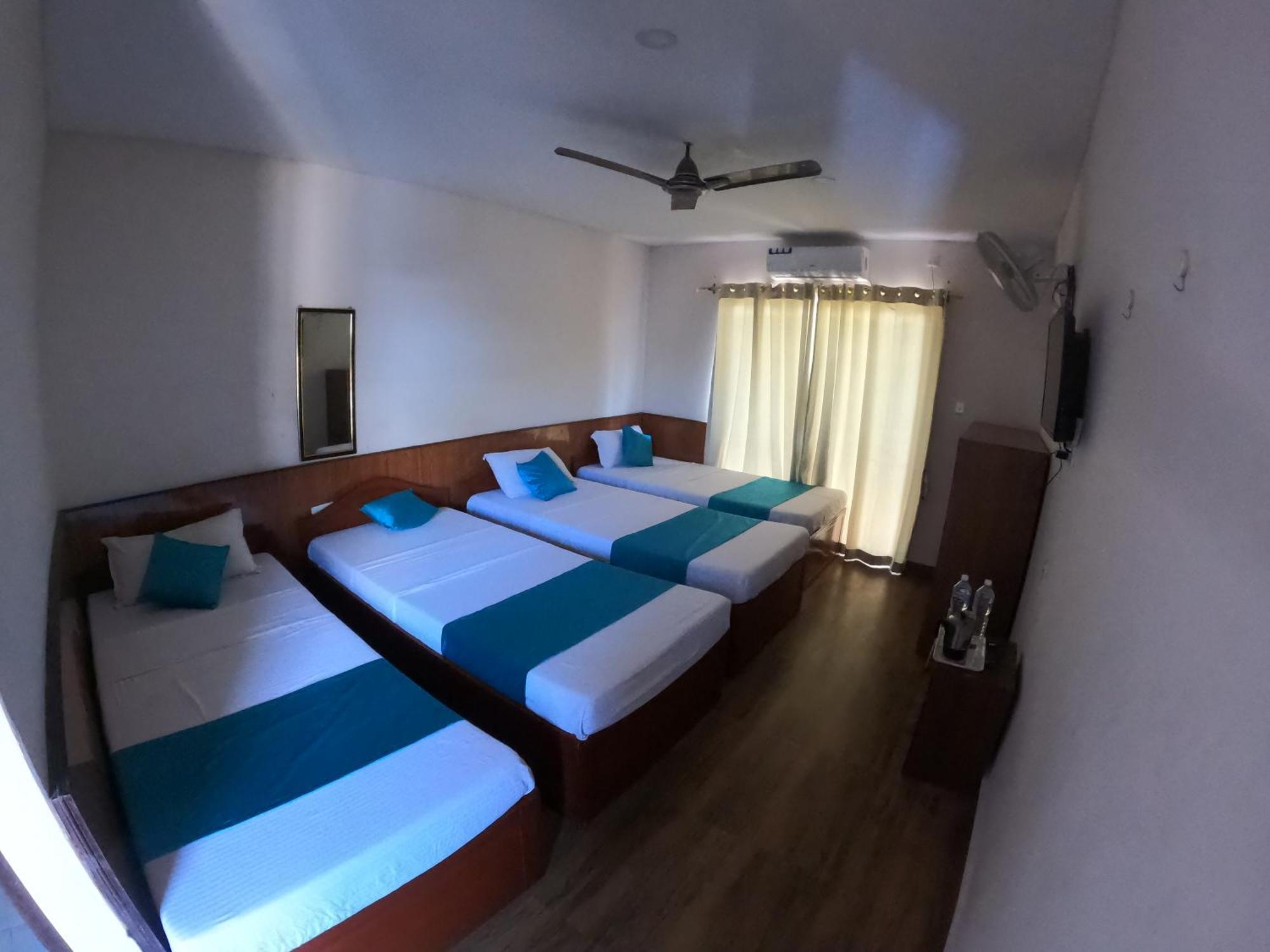 Hotel Dolly Pokhara Ngoại thất bức ảnh