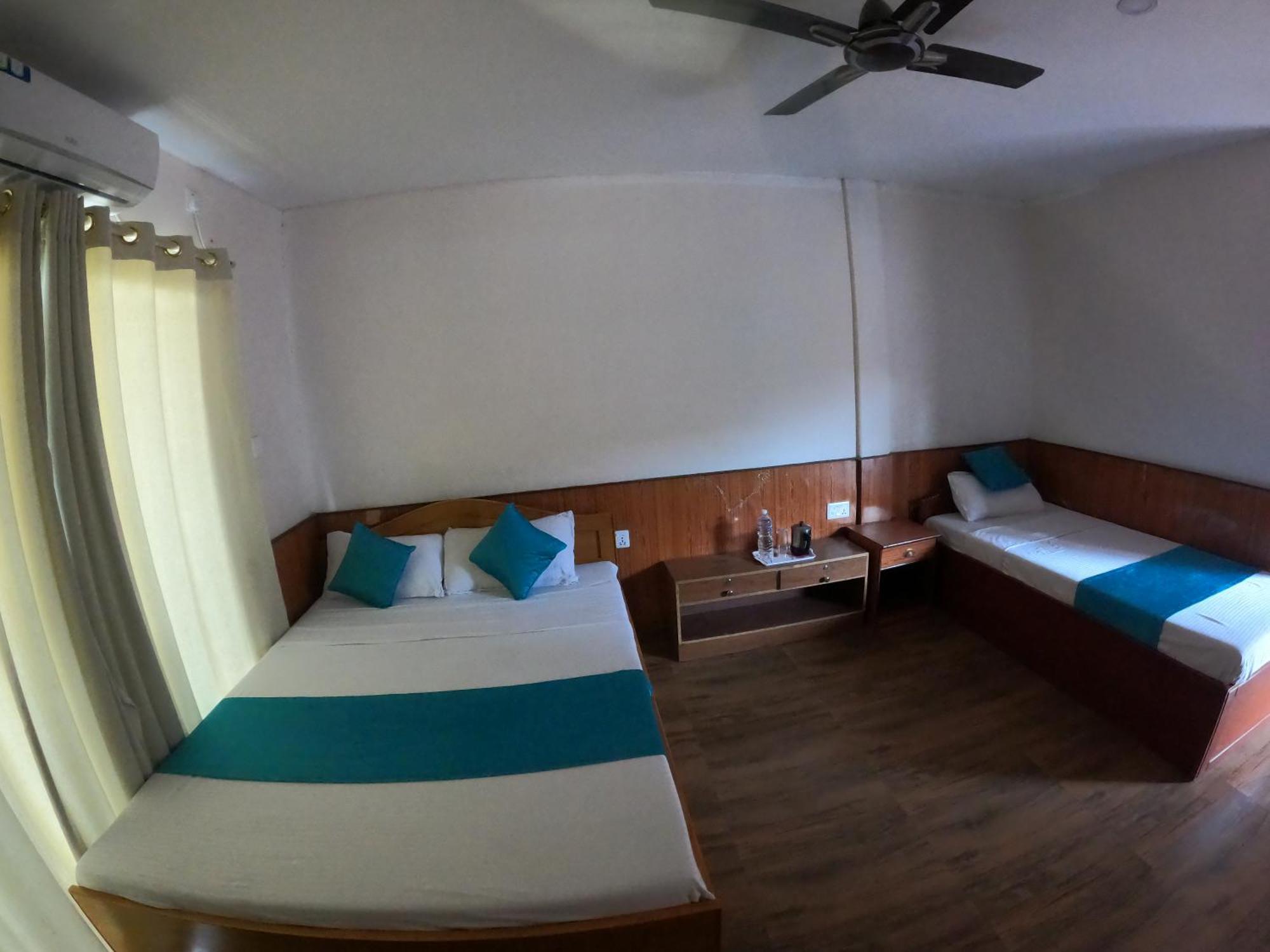 Hotel Dolly Pokhara Ngoại thất bức ảnh