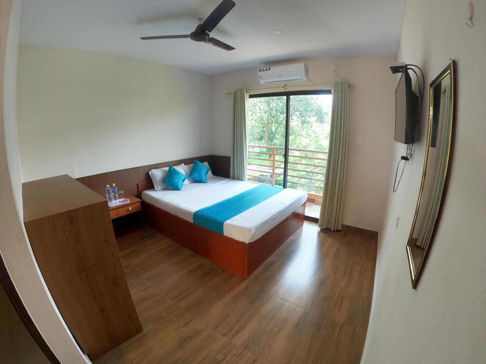 Hotel Dolly Pokhara Ngoại thất bức ảnh