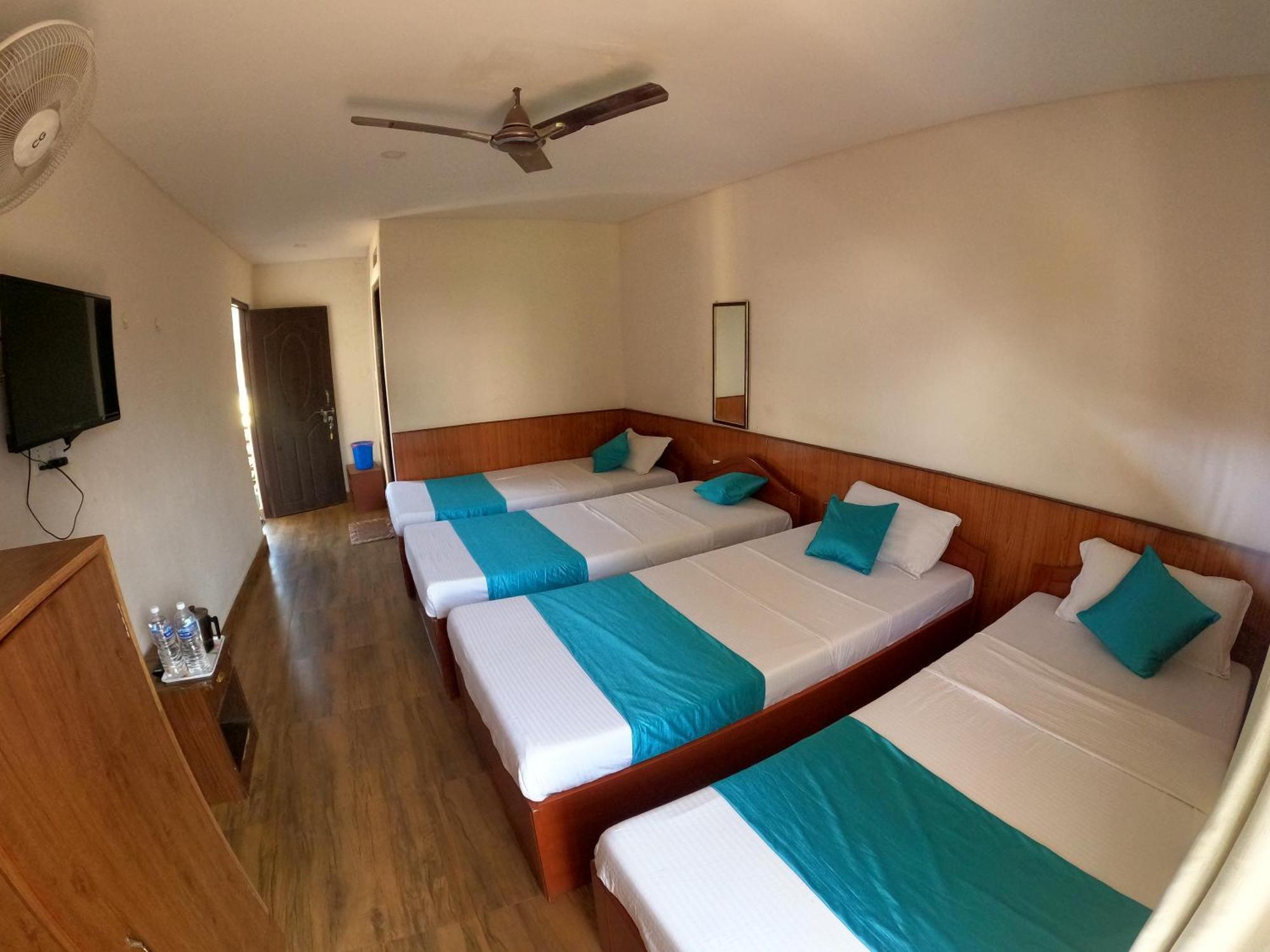 Hotel Dolly Pokhara Ngoại thất bức ảnh