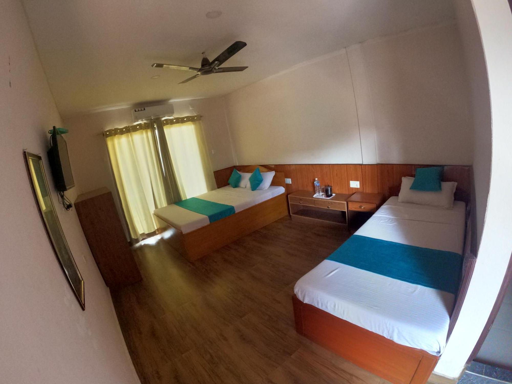Hotel Dolly Pokhara Ngoại thất bức ảnh