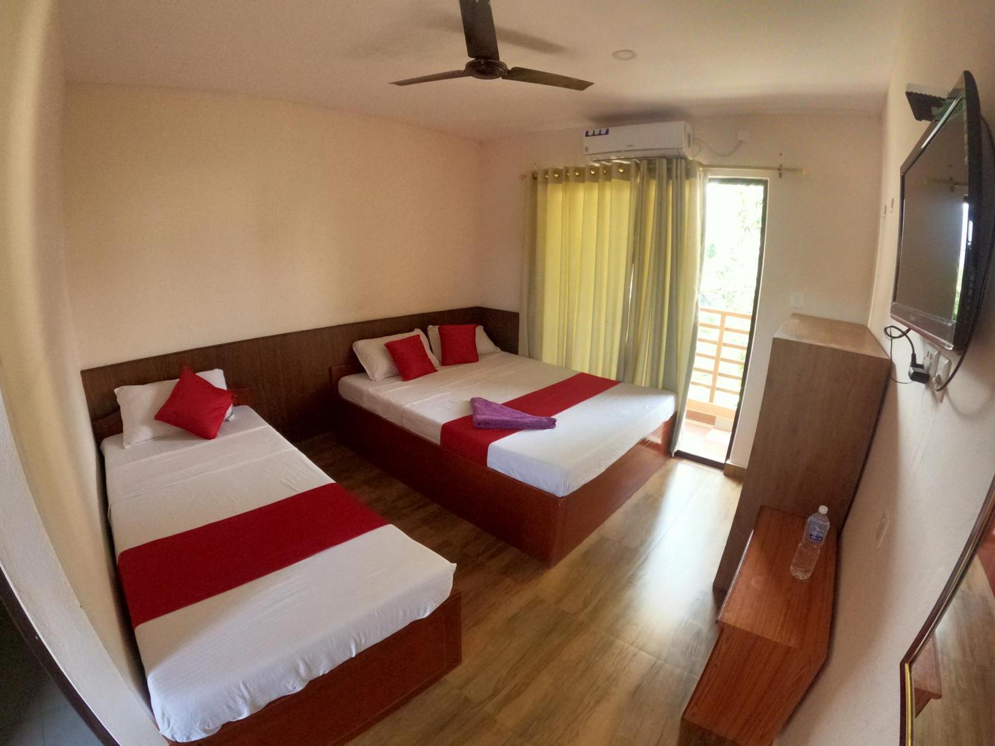 Hotel Dolly Pokhara Ngoại thất bức ảnh